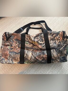 Cabela's Seclusion 3D Camo Duffel with Black Straps